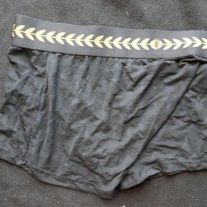 Skull & Bones "Roman Burnout" size M